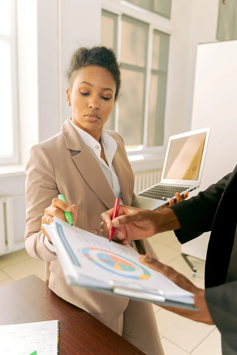 Expertise Financière pour Votre Lancement Réussi 