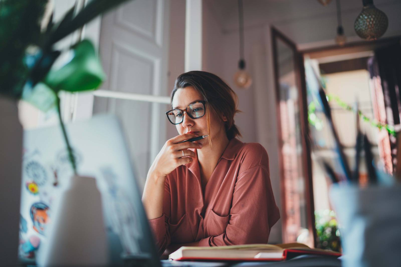 Créer une activité de freelance avec une société à Marseille par un expert-comptable